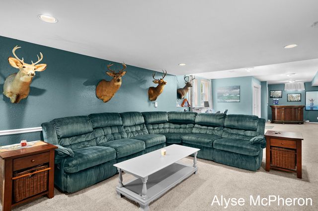 3240 Sunrise Street SE, Grand Rapids, MI 49508