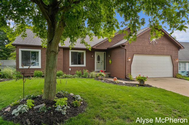 3240 Sunrise Street SE, Grand Rapids, MI 49508