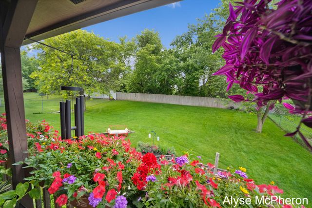 3240 Sunrise Street SE, Grand Rapids, MI 49508