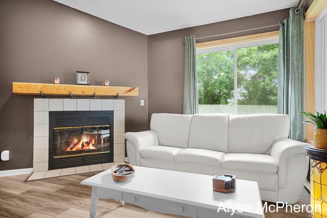 3240 Sunrise Street SE, Grand Rapids, MI 49508