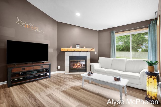 3240 Sunrise Street SE, Grand Rapids, MI 49508