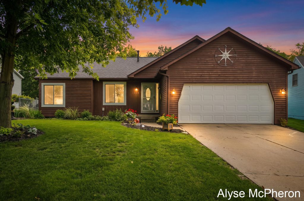 3240 Sunrise Street SE, Grand Rapids, MI 49508