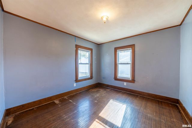 804 W MEADOWS Place, Peoria, IL 61604