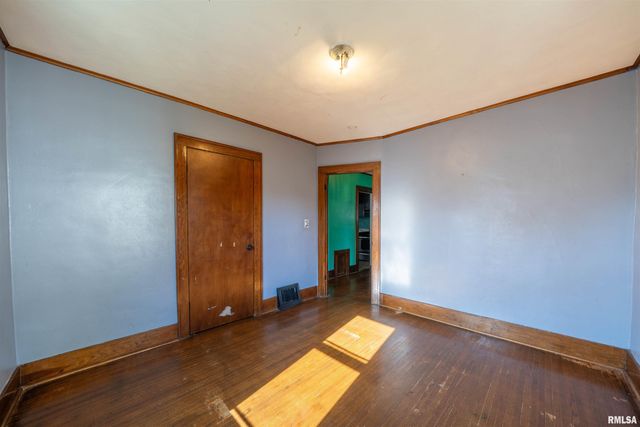 804 W MEADOWS Place, Peoria, IL 61604