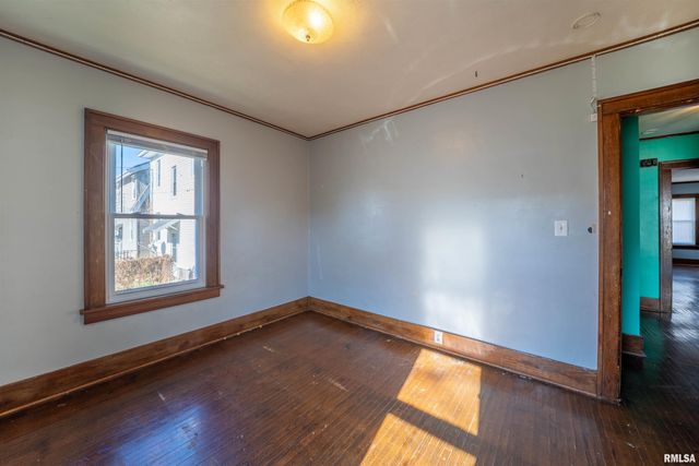 804 W MEADOWS Place, Peoria, IL 61604