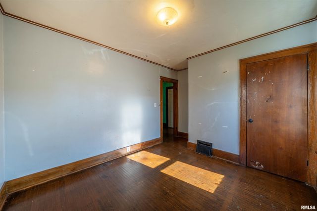 804 W MEADOWS Place, Peoria, IL 61604