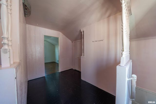 804 W MEADOWS Place, Peoria, IL 61604