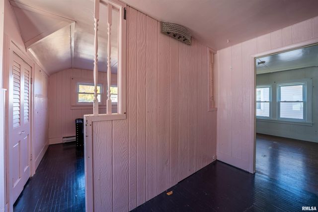 804 W MEADOWS Place, Peoria, IL 61604