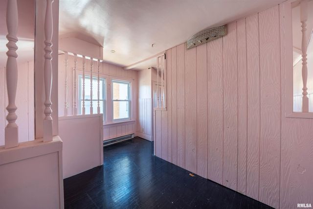 804 W MEADOWS Place, Peoria, IL 61604