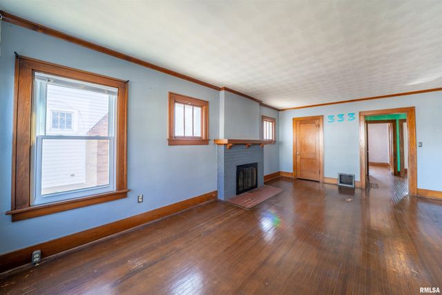 804 W MEADOWS Place, Peoria, IL 61604