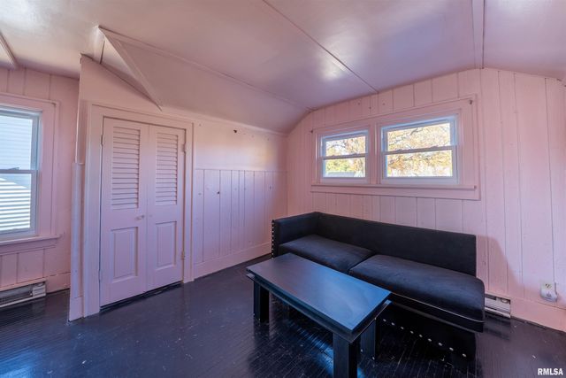 804 W MEADOWS Place, Peoria, IL 61604