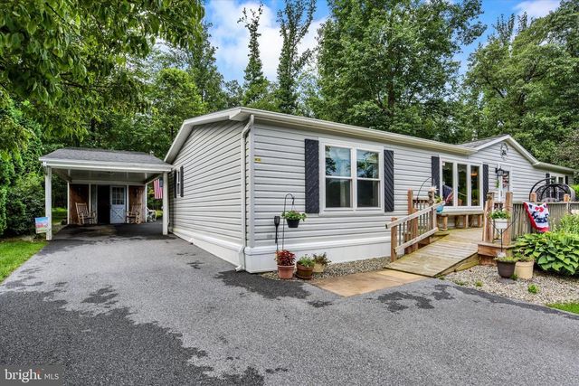 314 MAPLE AVE, Manheim, PA 17545
