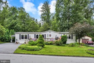 314 MAPLE AVE, Manheim, PA 17545
