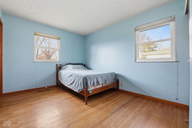 5539 W Us Highway 52, New Palestine, IN 46163