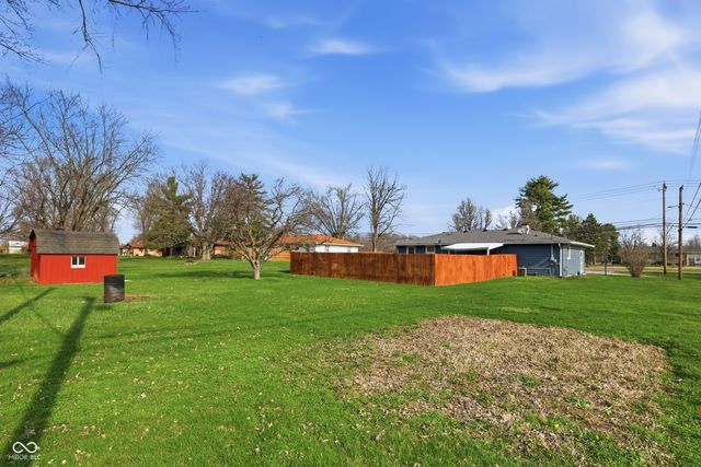 5539 W Us Highway 52, New Palestine, IN 46163