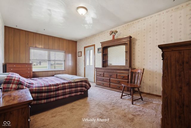 5539 W Us Highway 52, New Palestine, IN 46163