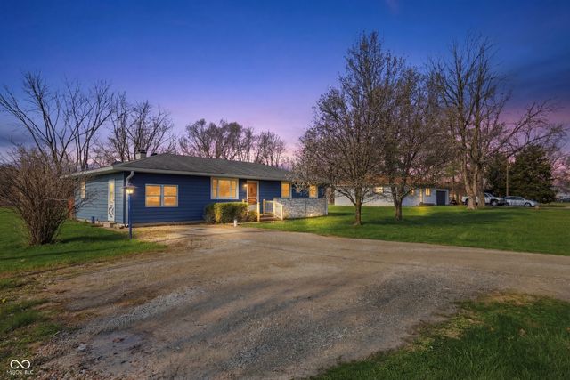 5539 W Us Highway 52, New Palestine, IN 46163