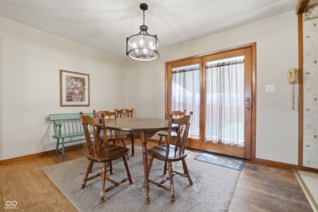 5539 W Us Highway 52, New Palestine, IN 46163