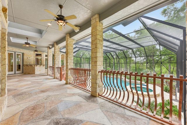 142 Llano CT, Cedar Creek, TX 78612