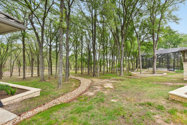 142 Llano CT, Cedar Creek, TX 78612