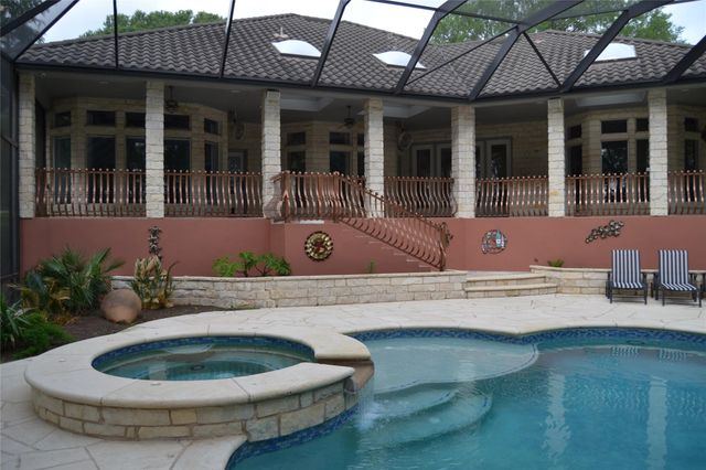 142 Llano CT, Cedar Creek, TX 78612