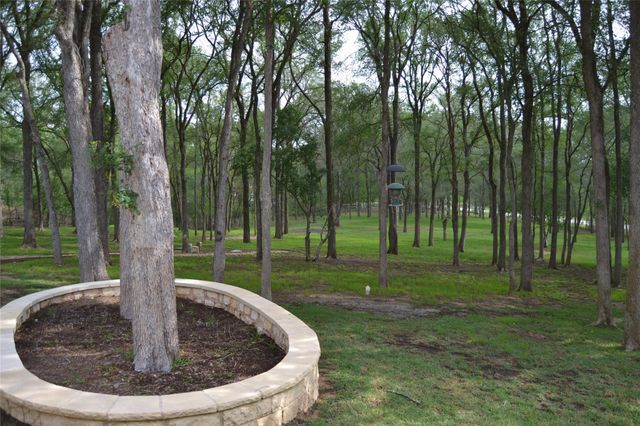 142 Llano CT, Cedar Creek, TX 78612