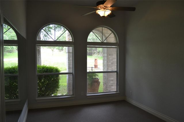 142 Llano CT, Cedar Creek, TX 78612