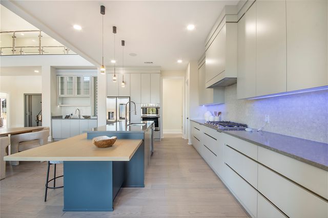 100 Old Vineyard Lane, Heath, TX 75032