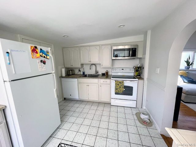 6 Ridgeland Terrace, Rye, NY 10580