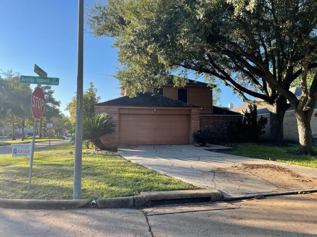 12903 Avenida Vaquero Street, Houston, TX 77077