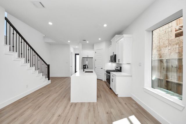 3310 Hardy Street, Houston, TX 77009