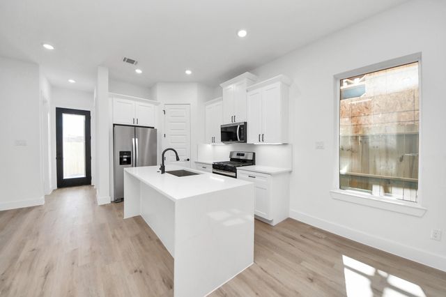 3310 Hardy Street, Houston, TX 77009