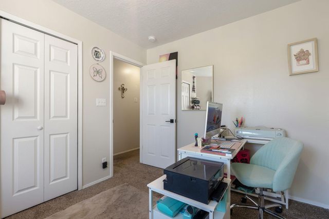 2185 High Desert Circle NE, Rio Rancho, NM 87144