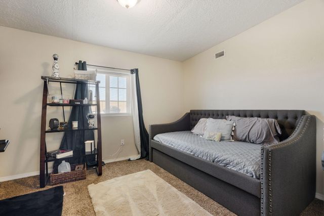 2185 High Desert Circle NE, Rio Rancho, NM 87144