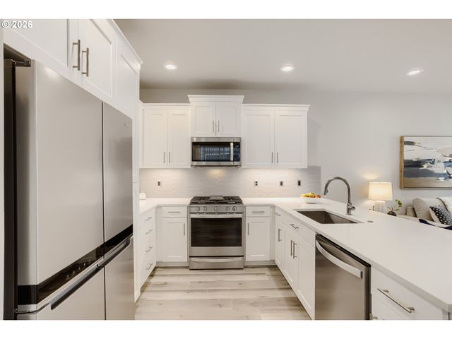 4196 Se CENTURY Blvd, Hillsboro, OR 97123