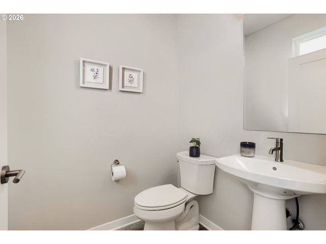 4196 Se CENTURY Blvd, Hillsboro, OR 97123