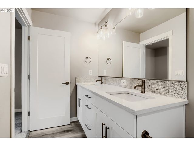 4196 Se CENTURY Blvd, Hillsboro, OR 97123