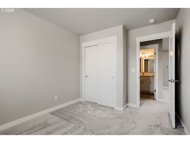 4196 Se CENTURY Blvd, Hillsboro, OR 97123
