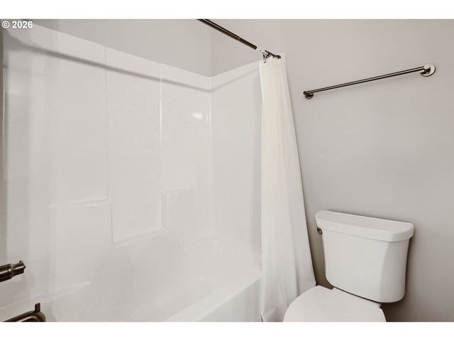 4196 Se CENTURY Blvd, Hillsboro, OR 97123