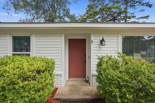8 Oak Forest Drive, Maumelle, AR 72113