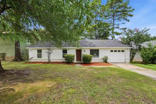 8 Oak Forest Drive, Maumelle, AR 72113