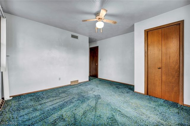 3446 Niles Carver Road, Mineral Ridge, OH 44440