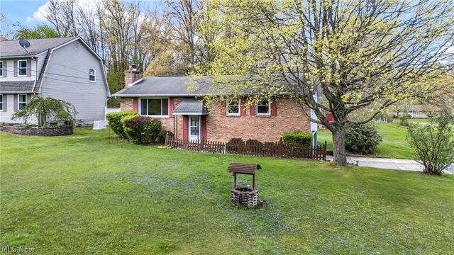 3446 Niles Carver Road, Mineral Ridge, OH 44440