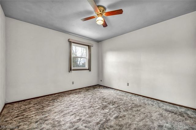 3446 Niles Carver Road, Mineral Ridge, OH 44440
