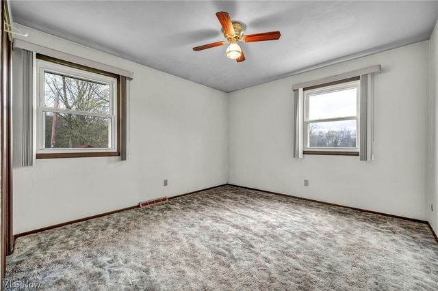 3446 Niles Carver Road, Mineral Ridge, OH 44440