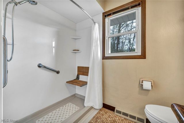 3446 Niles Carver Road, Mineral Ridge, OH 44440