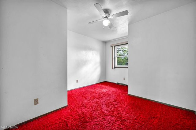 3446 Niles Carver Road, Mineral Ridge, OH 44440