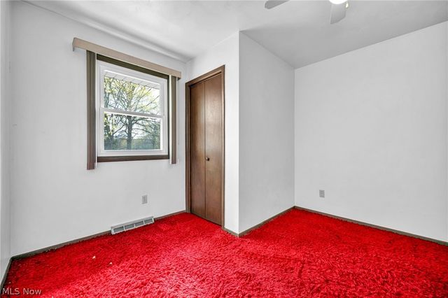 3446 Niles Carver Road, Mineral Ridge, OH 44440