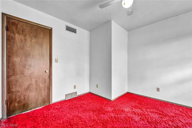 3446 Niles Carver Road, Mineral Ridge, OH 44440