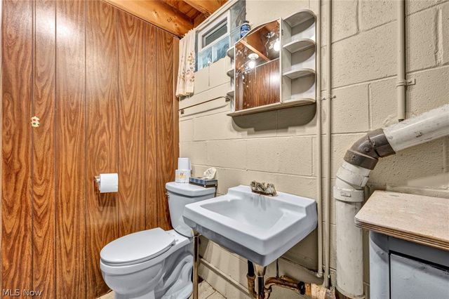 3446 Niles Carver Road, Mineral Ridge, OH 44440